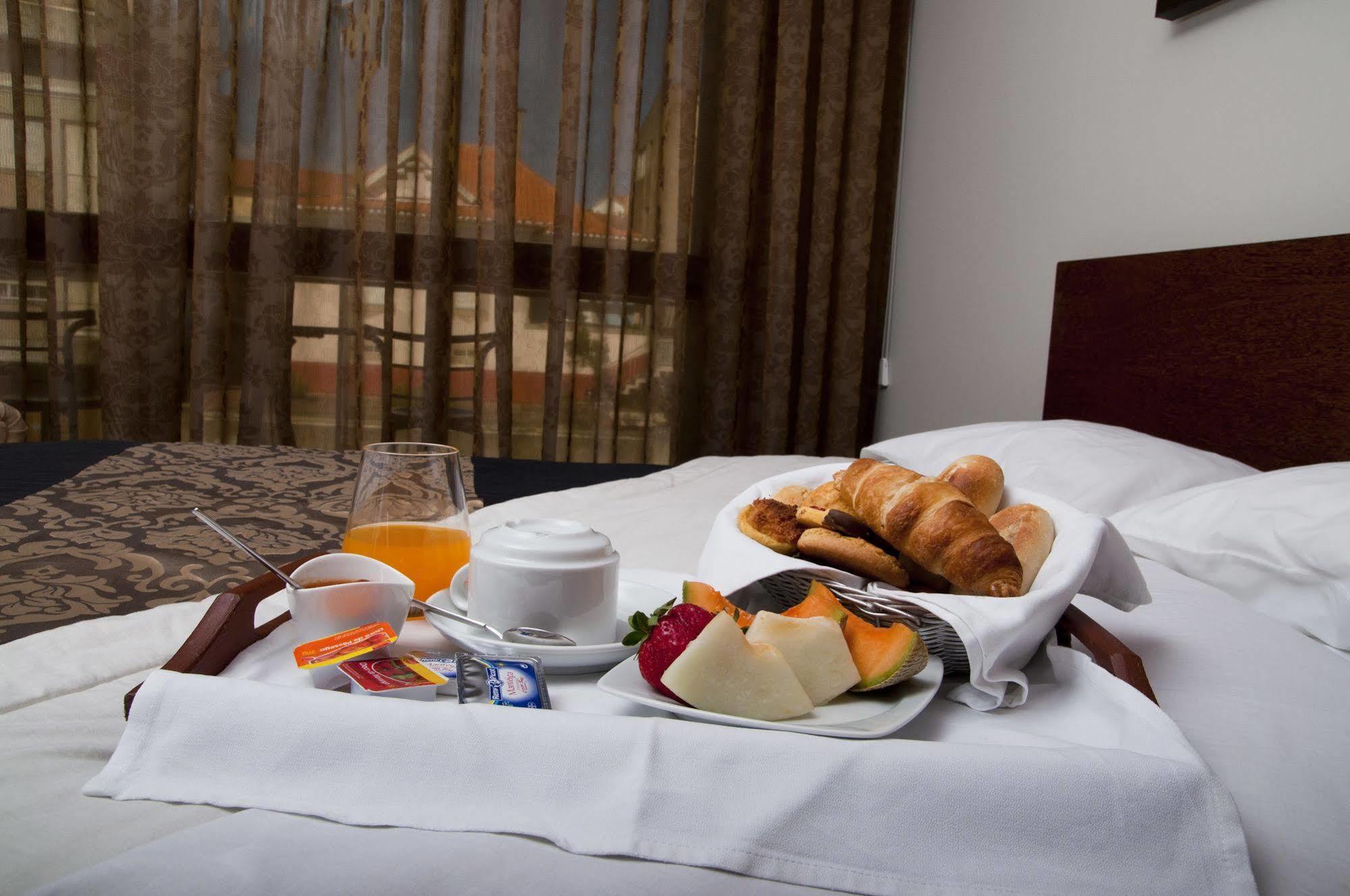 Hotel Alendouro Macedo de Cavaleiros Dış mekan fotoğraf